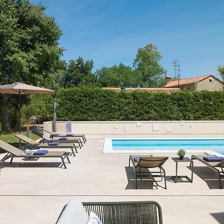 Villa Del Sol With Large Garden Perfect For Families Labin  Bagian luar foto